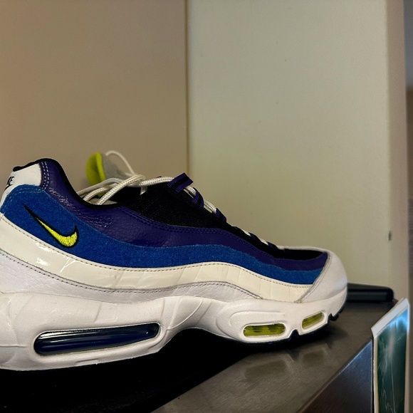 Nike Other - NIKE AIR MAX 95